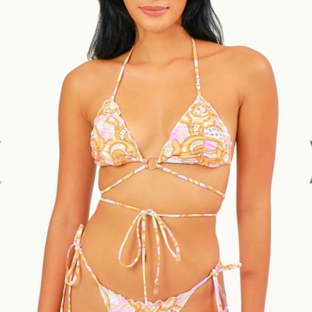‼️NWT Blackbough Swim Capri Top